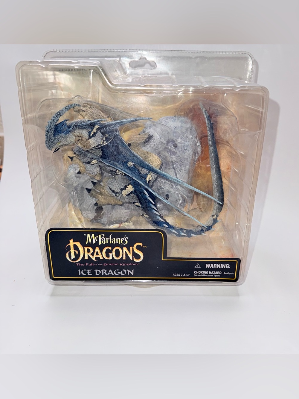 2007 McFARLANE Action Figure The Fall of the Dragon Kingdom - Ice Dragon NIB